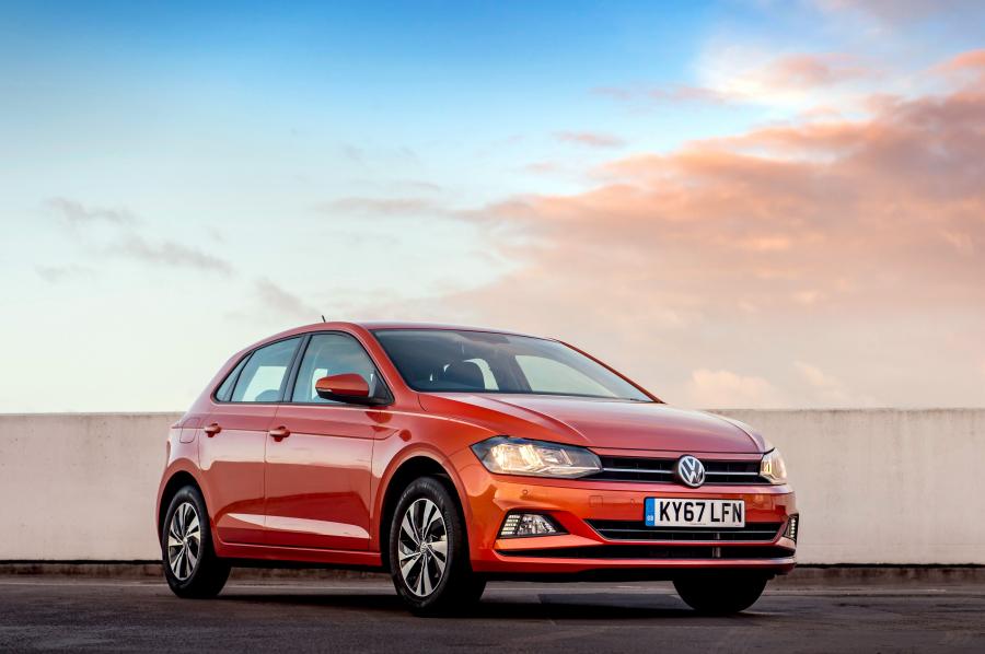  Volkswagen Polo 2017 года  (UK) (фото 1 из 40)
